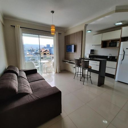 Apartamento 3 Quartos 8 Pessoas A 50 Mts Da Praia De Bombas, A 100M Da Passarela Do Ribeiro บอมบินญัส ภายนอก รูปภาพ