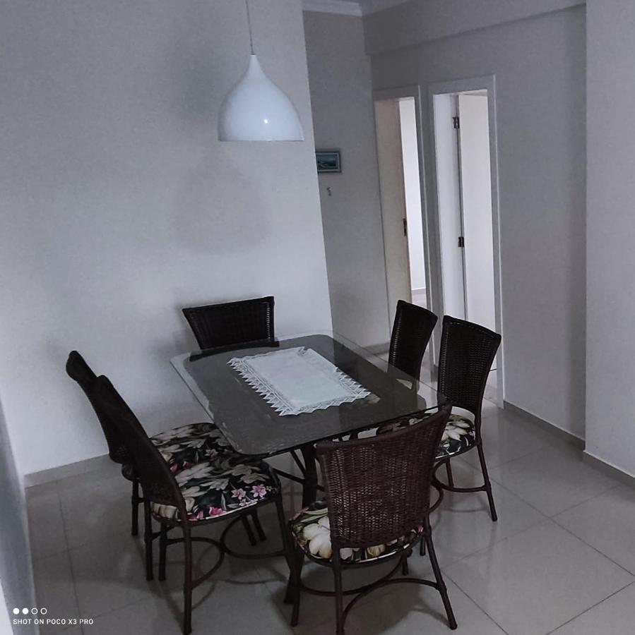 Apartamento 3 Quartos 8 Pessoas A 50 Mts Da Praia De Bombas, A 100M Da Passarela Do Ribeiro บอมบินญัส ภายนอก รูปภาพ