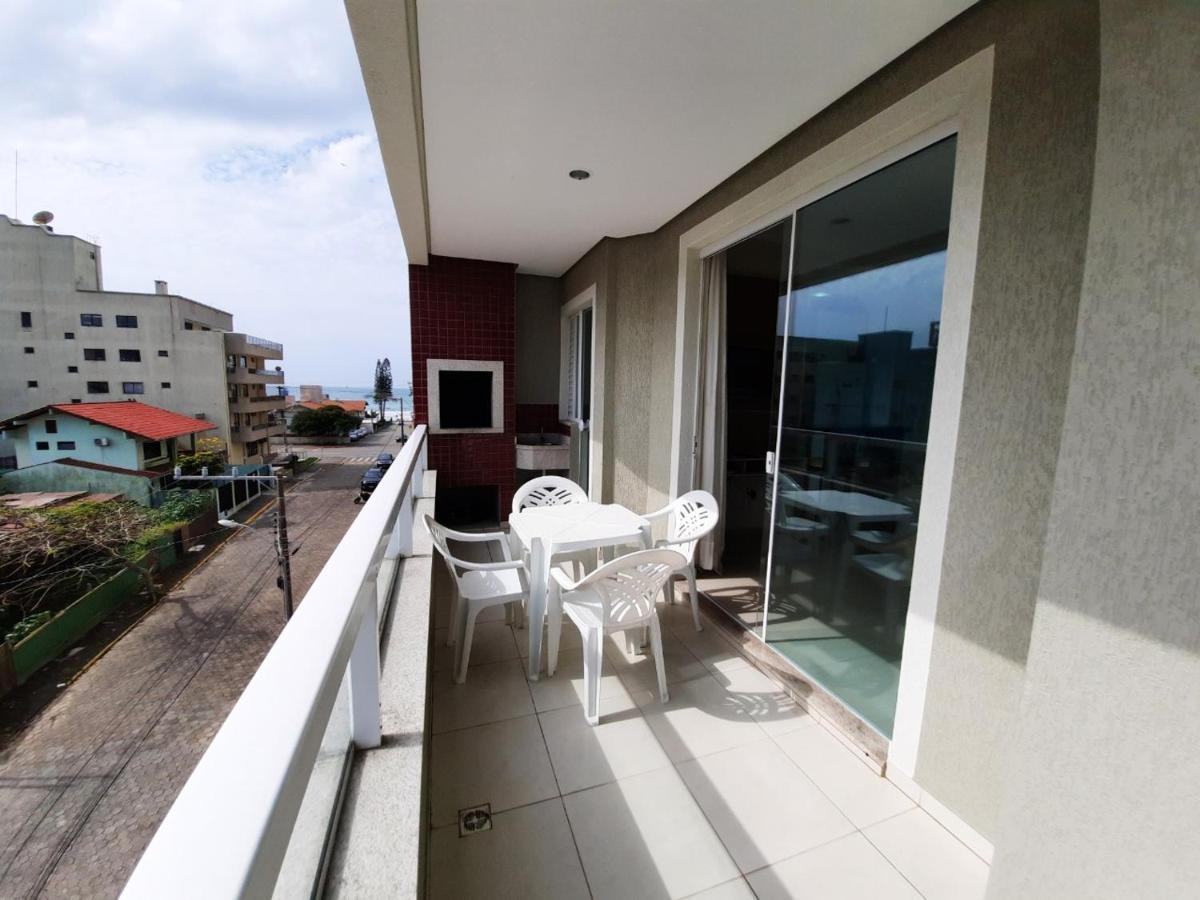 Apartamento 3 Quartos 8 Pessoas A 50 Mts Da Praia De Bombas, A 100M Da Passarela Do Ribeiro บอมบินญัส ภายนอก รูปภาพ